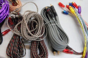 Cables RCA para altavoces de coche